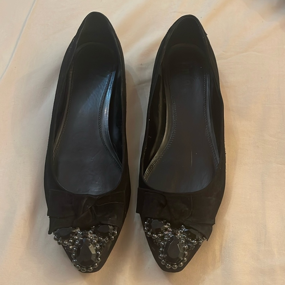 Enzo Angiolini black suede pointy toed flats ballerinas jewel decoration on toe